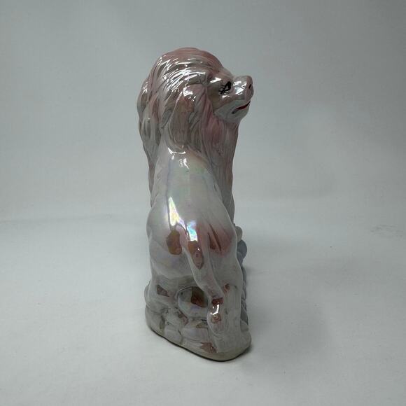 Vintage Pearl Lustreware Porcelain Lion Statue Pastel Pink & Blue - Picture 3 of 11